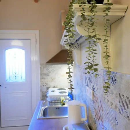 Fox Tale Apartment Fternon