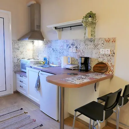 Fox Tale Apartment *