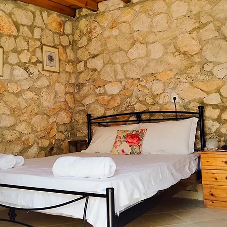 Fox Tale Apartamento Fternon